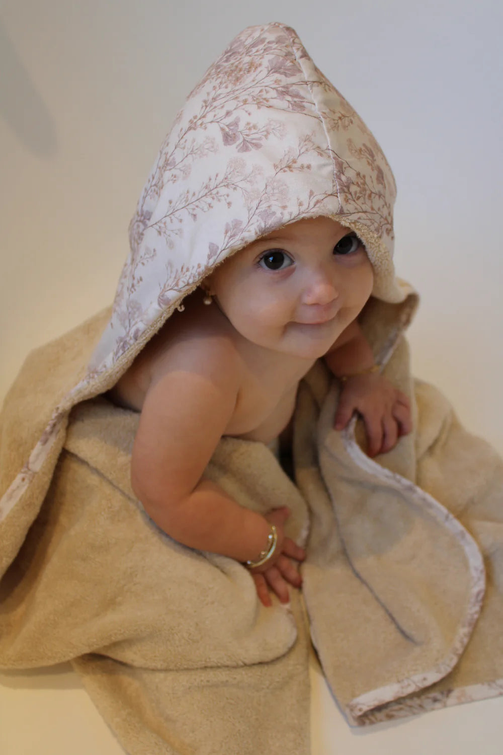 Delicate Neutral Branches Bath Towel