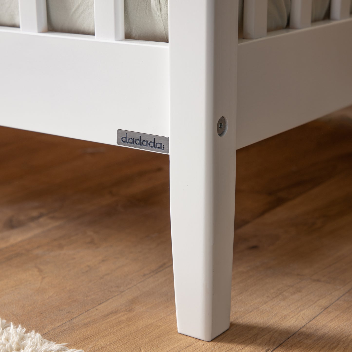 Lala 3-in-1 convertible crib, white