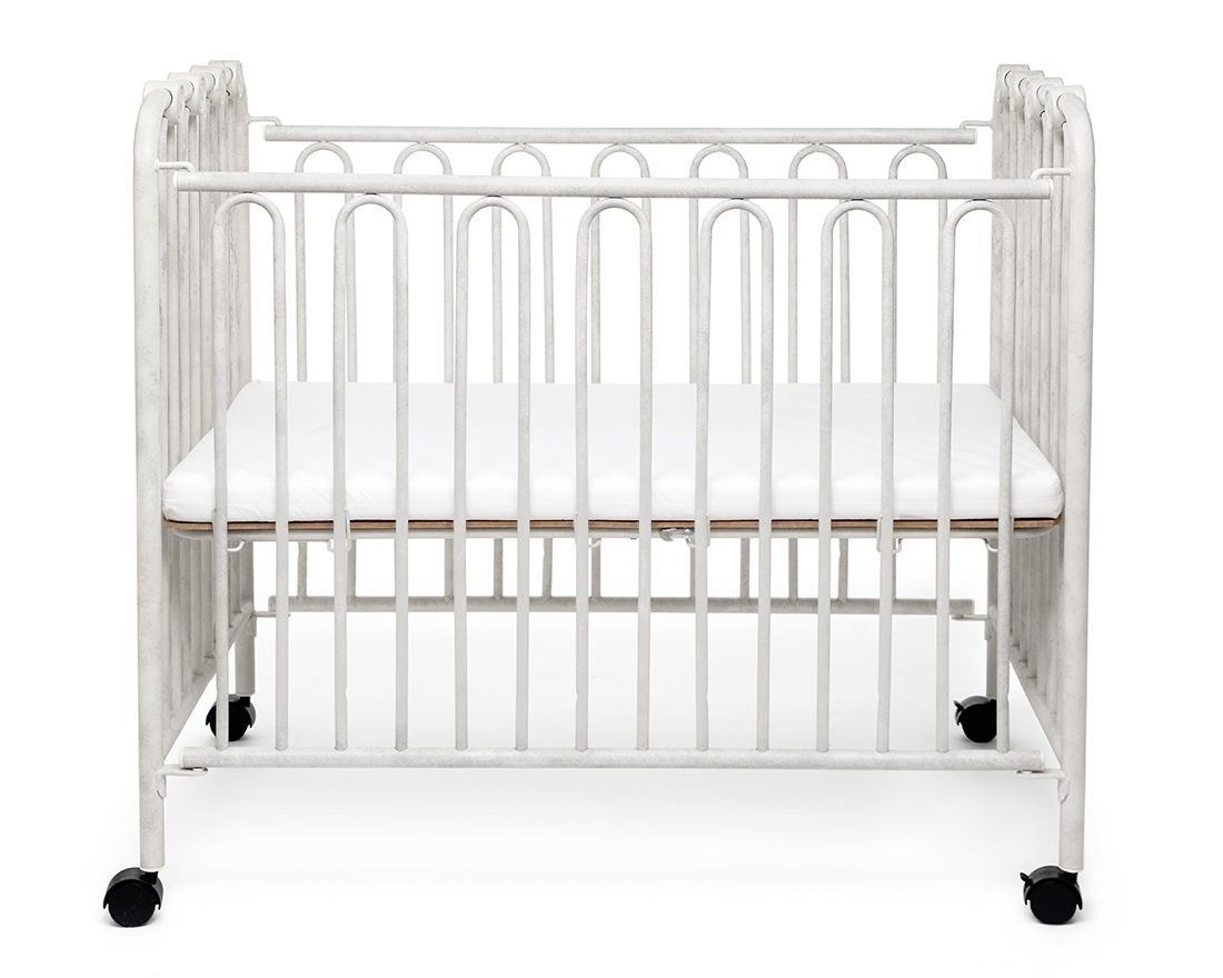 The Kingston Mini Wrought Iron Folding Crib - Vintage Ivory
