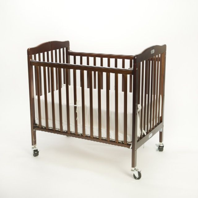The "Easy Reach" Portable Mini Crib - Espresso