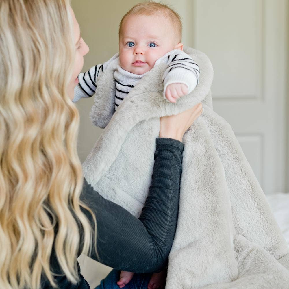 Grand Faux Fur Receiving Blankets - Fawn