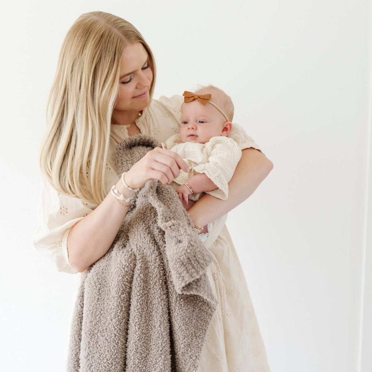 Bamboni Receiving Blanket - Taupe