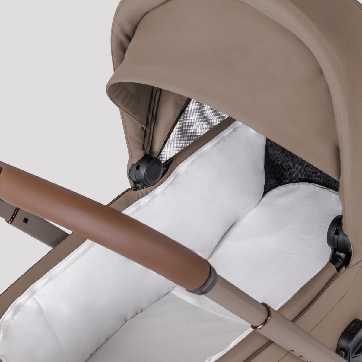 Silver Cross Breez Compact Bassinet