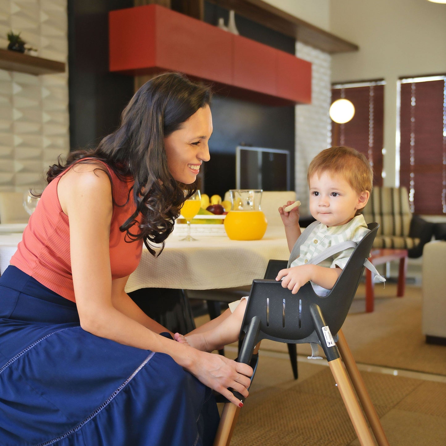 PEG Poke Lightweight High Chair