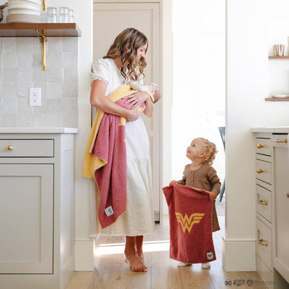 Wonder Woman Double-Layer Bamboni - Receiving