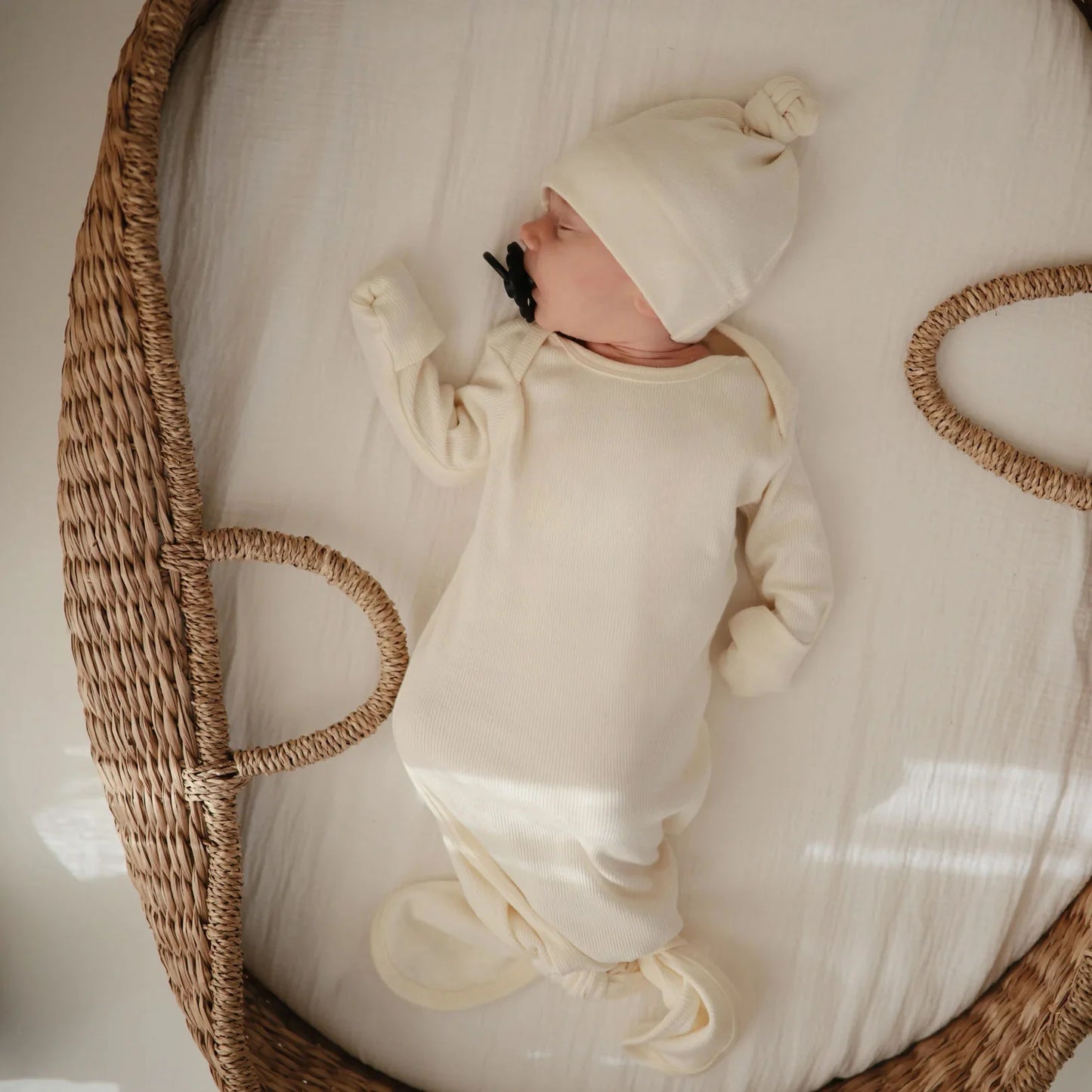 Ribbed Knotted Baby Gown + Beanie Set